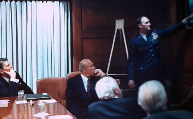 Briefing Ronald Reagan